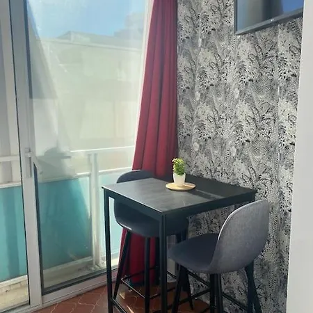 Centre, 2eme Ligne Petite Vue Mer- Self Check In Апартаменты *